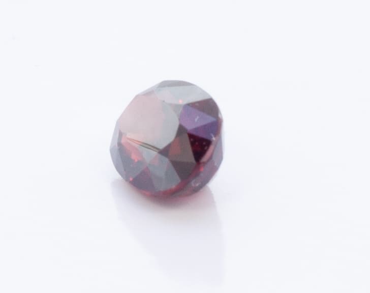 3.7ct Red Garnet VVS Oval Shape (10.5x7.2x5.3 mm) Unheated gemstone from Sri Lanka