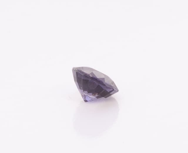 0.8ct Purple Spinel VVS Oval Shape (5.5x3.5x0 mm) Unheated gemstone from Sri Lanka