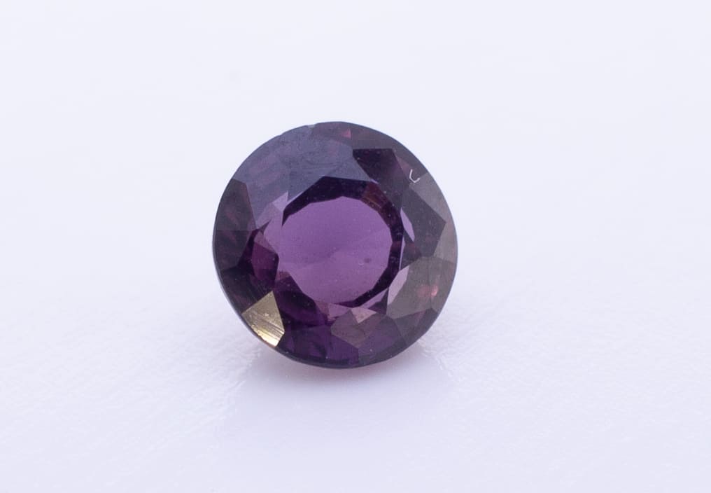 1ct Purple Spinel VVS Round Shape (5.9x3.5x0 mm) Unheated gemstone from Sri Lanka