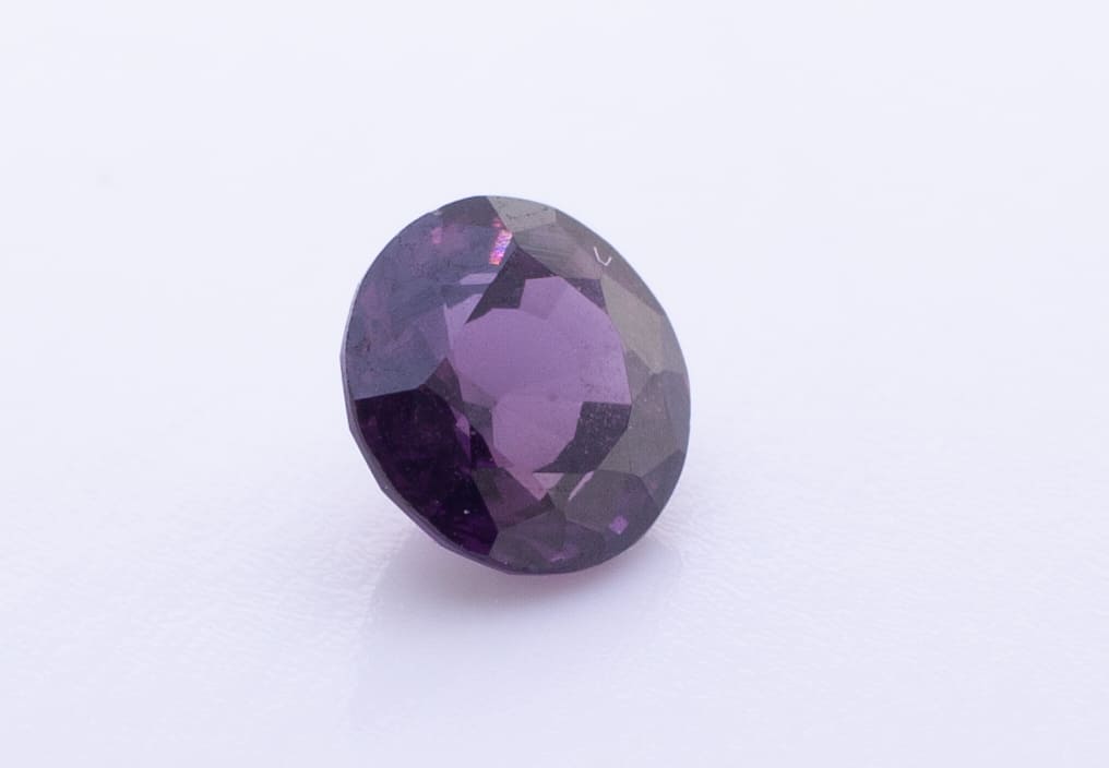 1ct Purple Spinel VVS Round Shape (5.9x3.5x0 mm) Unheated gemstone from Sri Lanka