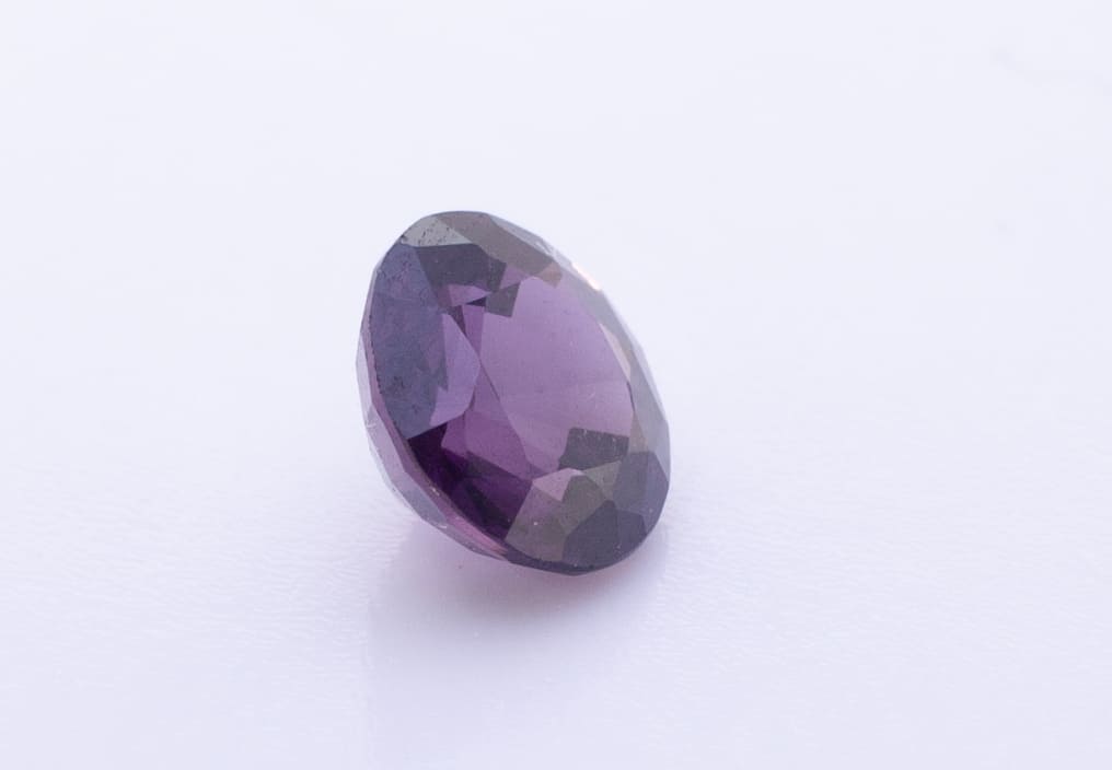 1ct Purple Spinel VVS Round Shape (5.9x3.5x0 mm) Unheated gemstone from Sri Lanka