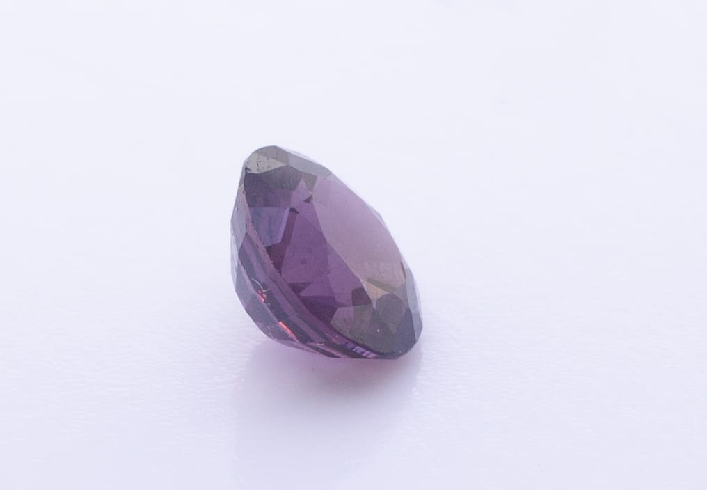 1ct Purple Spinel VVS Round Shape (5.9x3.5x0 mm) Unheated gemstone from Sri Lanka