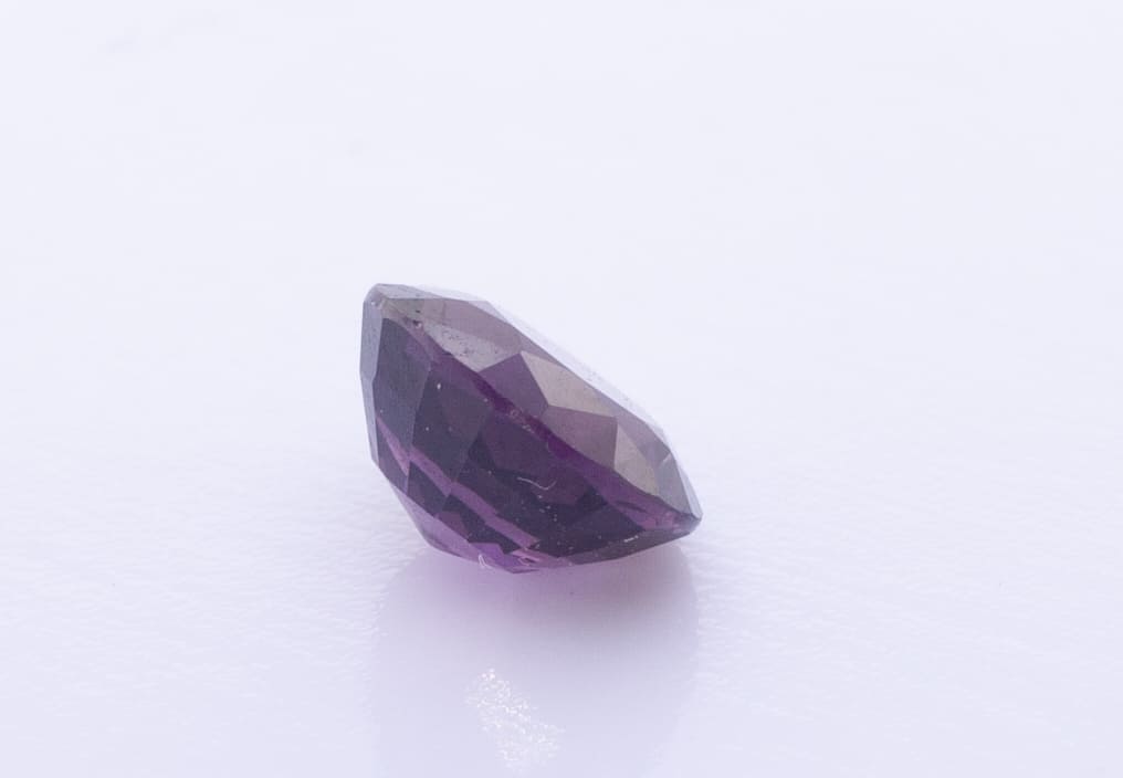 1ct Purple Spinel VVS Round Shape (5.9x3.5x0 mm) Unheated gemstone from Sri Lanka