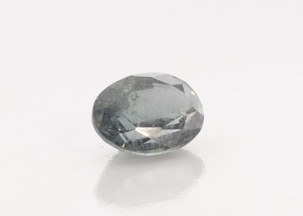 0.9ct White Spinel SI1 Oval Shape (6.7x5x3.5 mm) Unheated gemstone from Sri Lanka