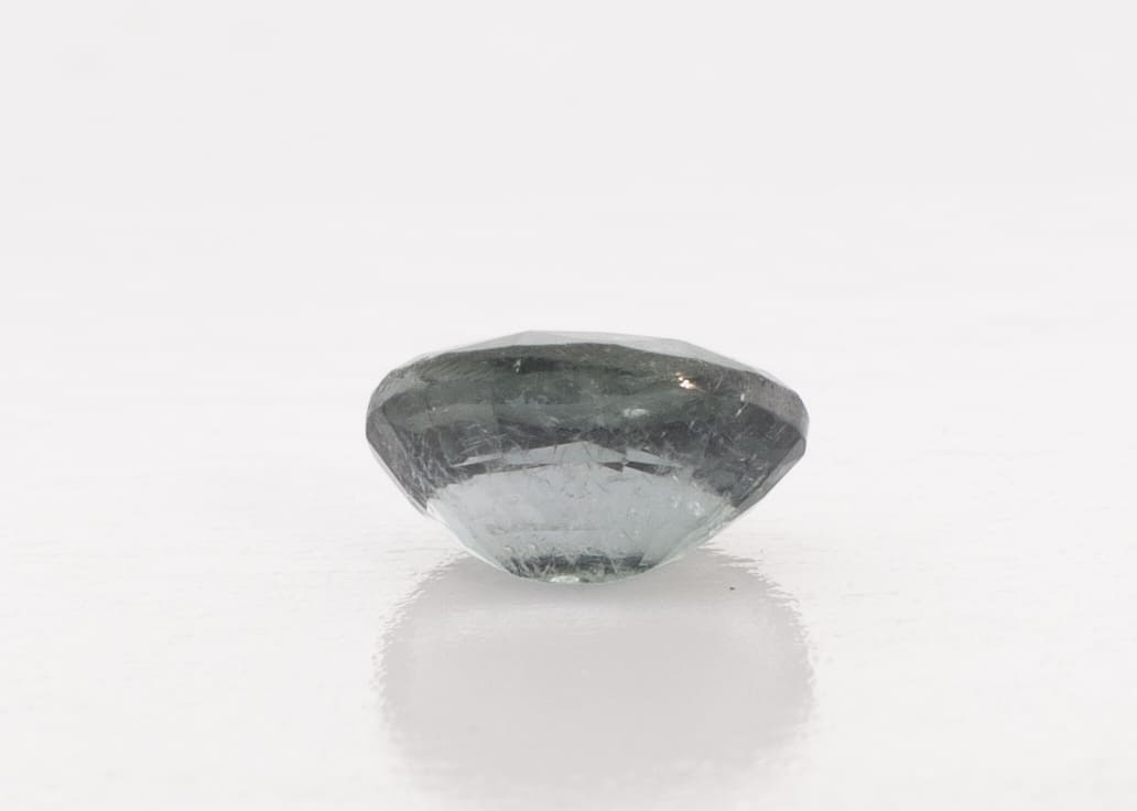 0.9ct White Spinel SI1 Oval Shape (6.7x5x3.5 mm) Unheated gemstone from Sri Lanka