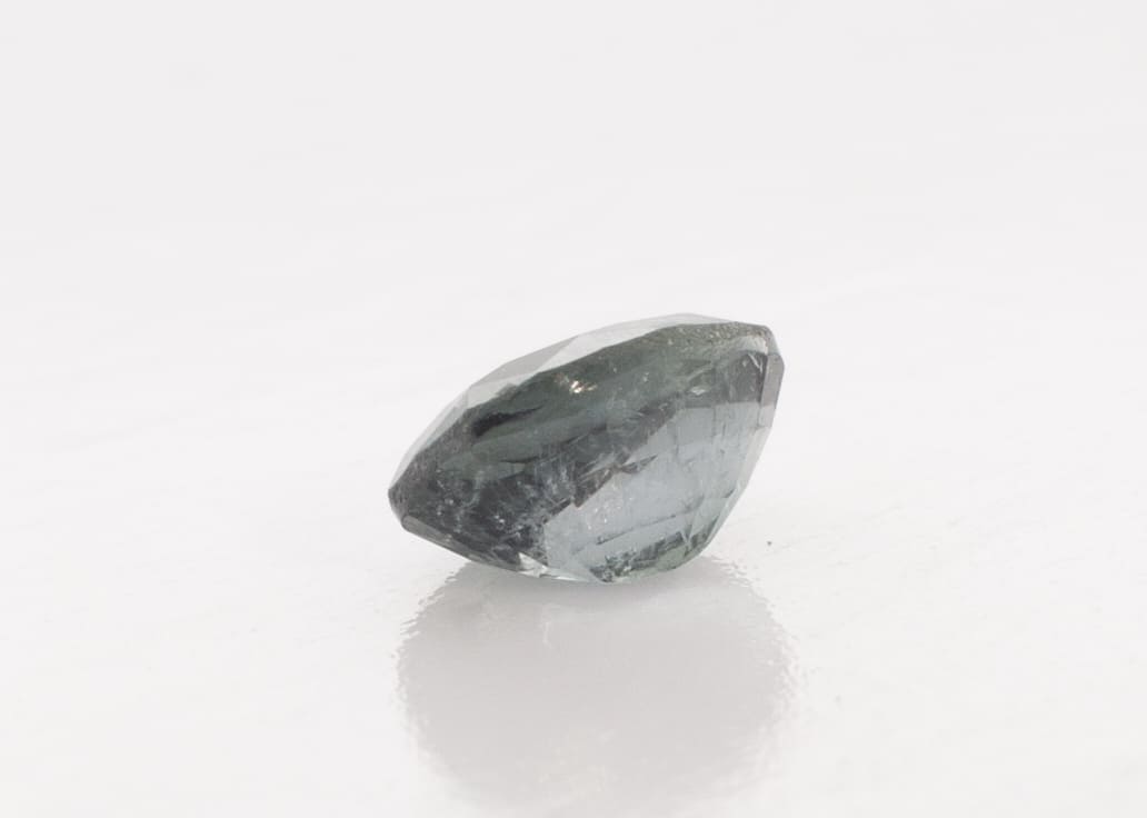 0.9ct White Spinel SI1 Oval Shape (6.7x5x3.5 mm) Unheated gemstone from Sri Lanka