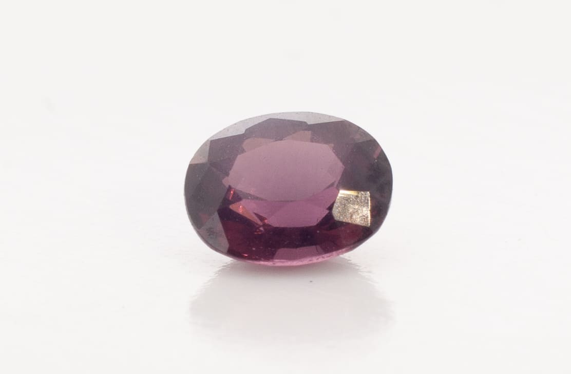 1.05ct Deep Pink Spinel VVS Oval Shape (6.6x5.4x3.8 mm) Unheated gemstone from Sri Lanka