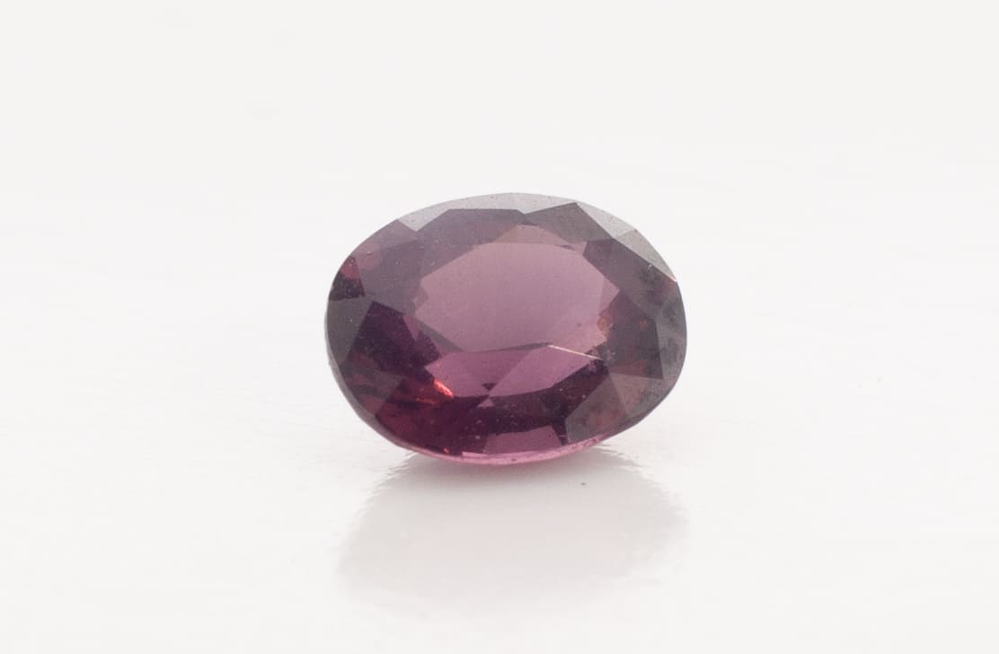 1.05ct Deep Pink Spinel VVS Oval Shape (6.6x5.4x3.8 mm) Unheated gemstone from Sri Lanka