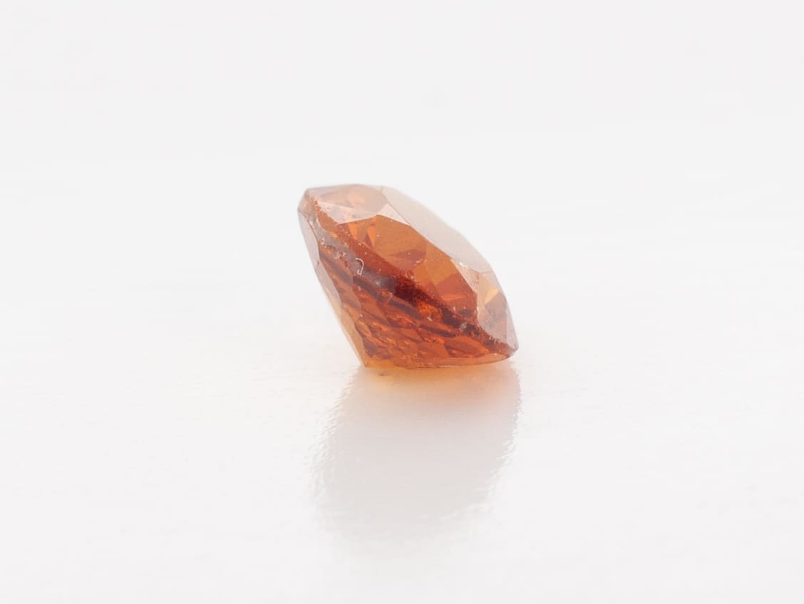 1.45ct Orange Citrine VVS Oval Shape (7.8x6x3.6 mm) Unheated gemstone from Sri Lanka