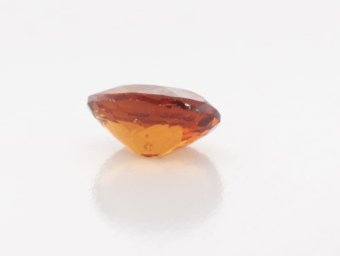 1.45ct Orange Citrine VVS Oval Shape (7.8x6x3.6 mm) Unheated gemstone from Sri Lanka