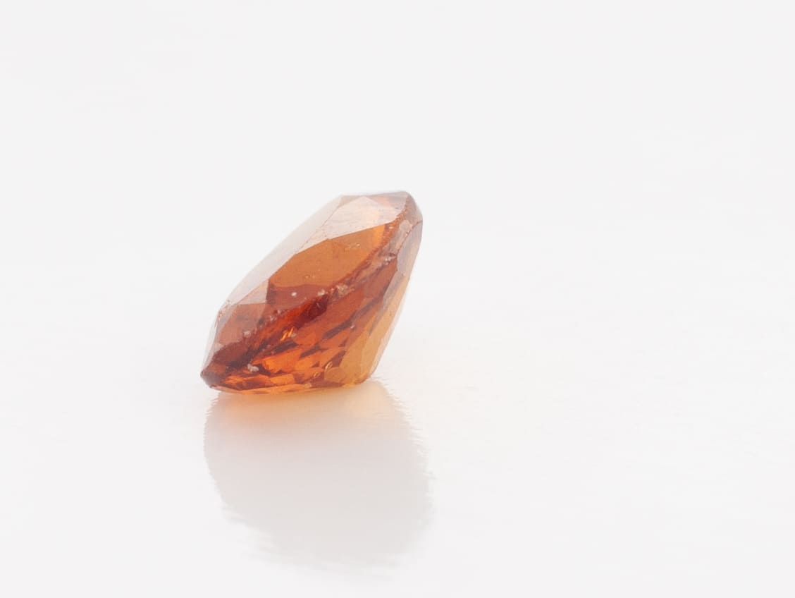 1.45ct Orange Citrine VVS Oval Shape (7.8x6x3.6 mm) Unheated gemstone from Sri Lanka