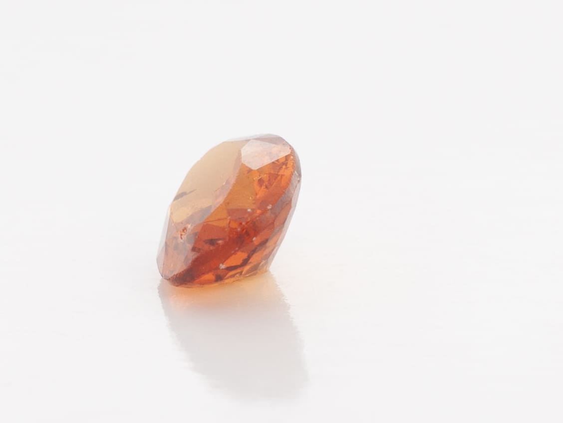 1.45ct Orange Citrine VVS Oval Shape (7.8x6x3.6 mm) Unheated gemstone from Sri Lanka