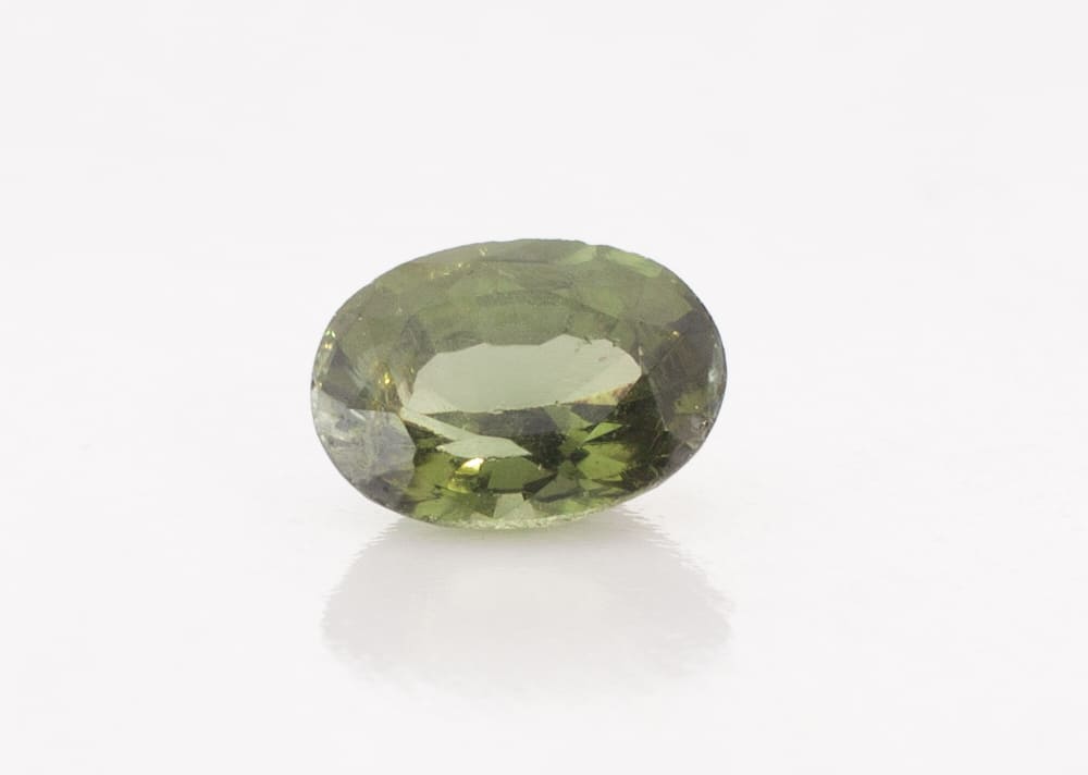 0.85ct Green Garnet SI1 Oval Shape (6.3x4.6x3.2 mm) Unheated gemstone from Sri Lanka