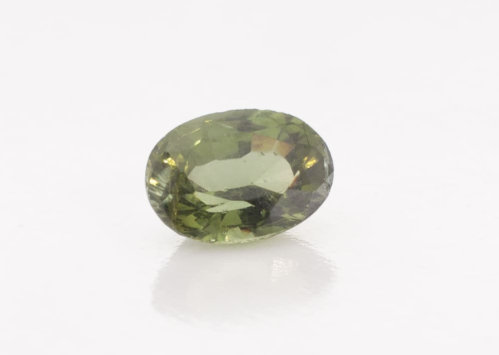 0.85ct Green Garnet SI1 Oval Shape (6.3x4.6x3.2 mm) Unheated gemstone from Sri Lanka