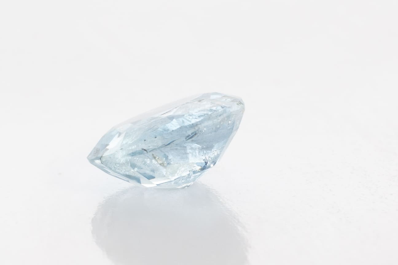 2.3ct Blue Aquamarine Feather Round Shape (0x9x4.5 mm) Unheated gemstone from Sri Lanka