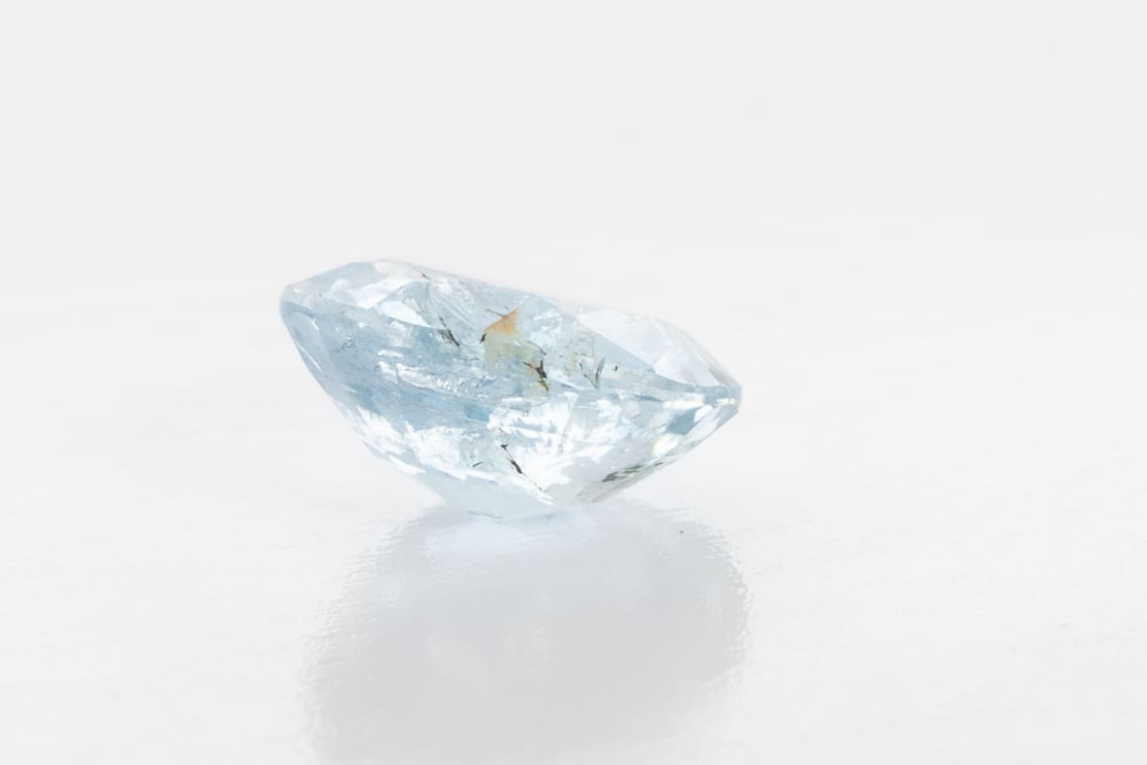 2.3ct Blue Aquamarine Feather Round Shape (0x9x4.5 mm) Unheated gemstone from Sri Lanka