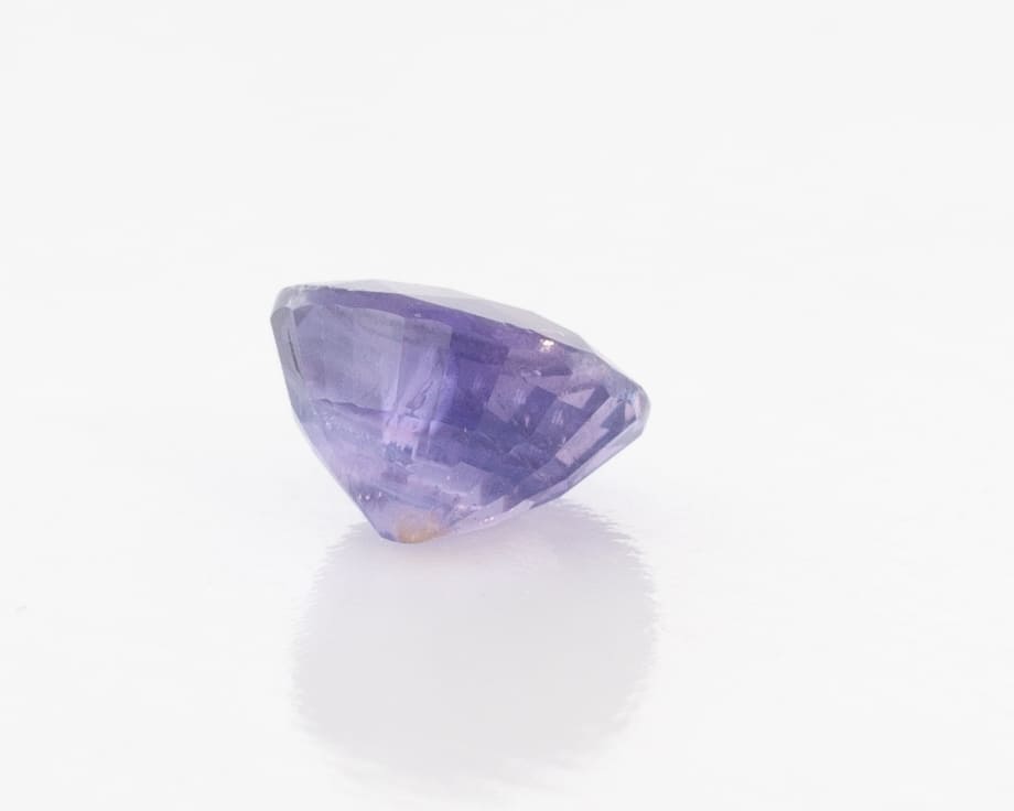 1.05ct Purple Sapphire Feather Oval Shape (6.1x5.4x3.8 mm) Unheated gemstone from Sri Lanka