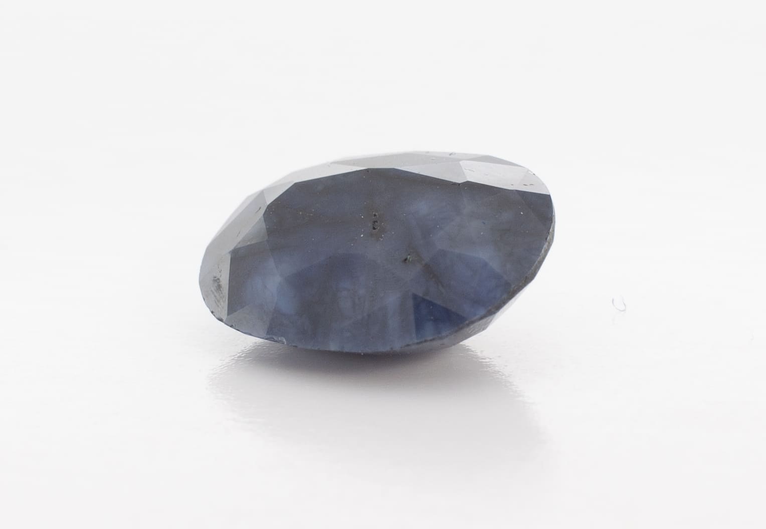 5.6ct Blue Sapphire SI1 Oval Shape (12.6x9.9x5.2 mm) Heated gemstone from Sri Lanka