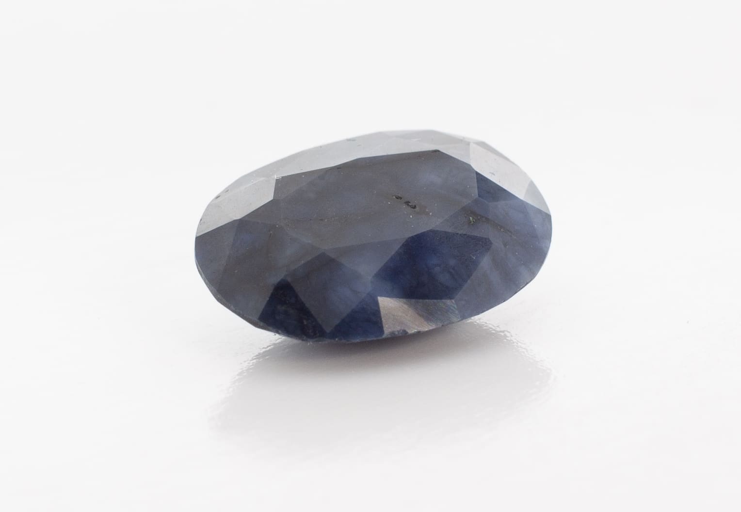 5.6ct Blue Sapphire SI1 Oval Shape (12.6x9.9x5.2 mm) Heated gemstone from Sri Lanka