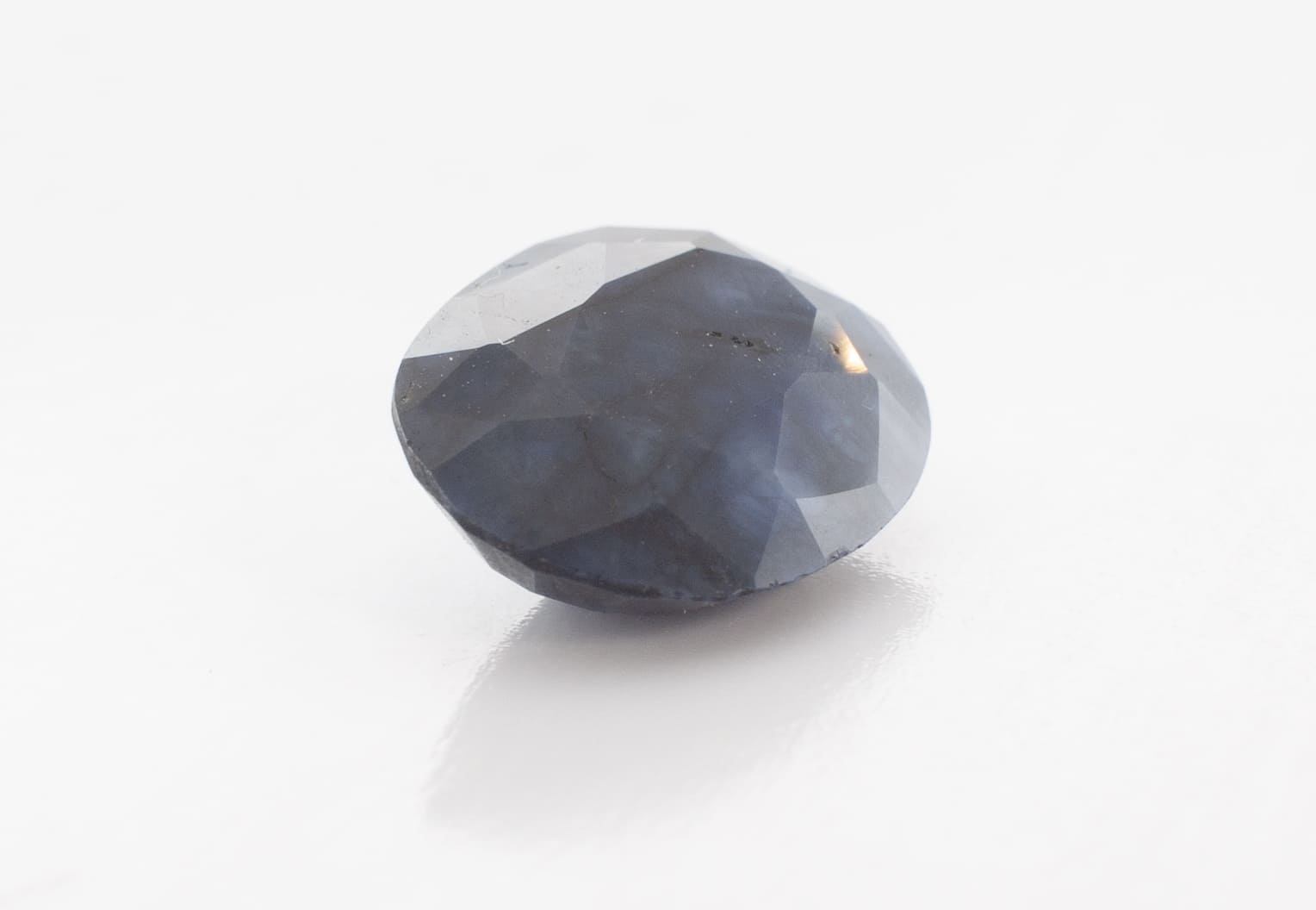 5.6ct Blue Sapphire SI1 Oval Shape (12.6x9.9x5.2 mm) Heated gemstone from Sri Lanka