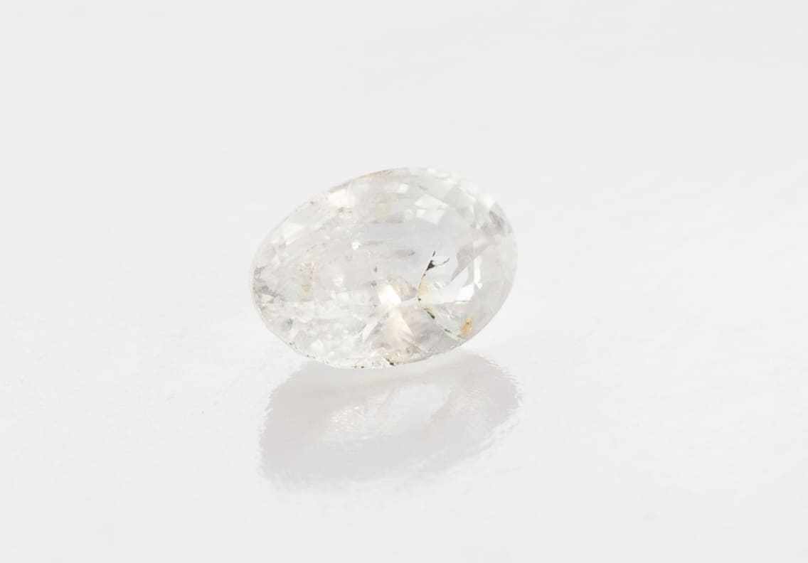 1ct White Sapphire SI2 Oval Shape (7x4.7x3.4 mm) Unheated gemstone from Sri Lanka