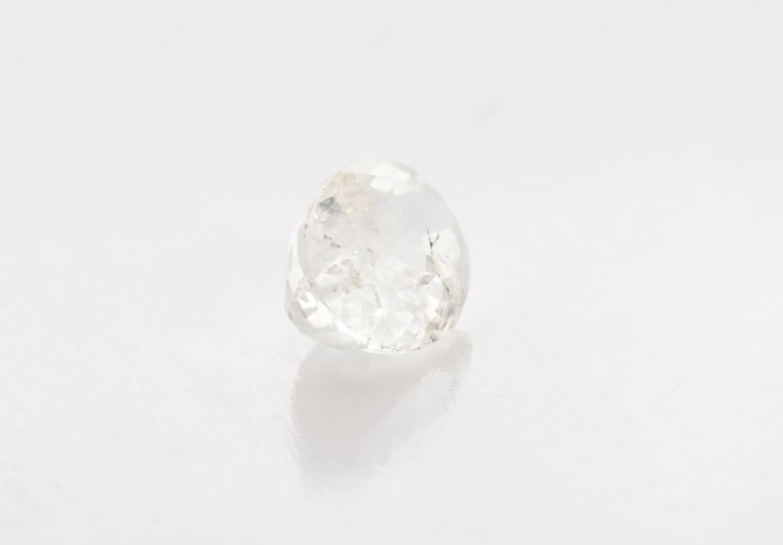 1ct White Sapphire SI2 Oval Shape (7x4.7x3.4 mm) Unheated gemstone from Sri Lanka