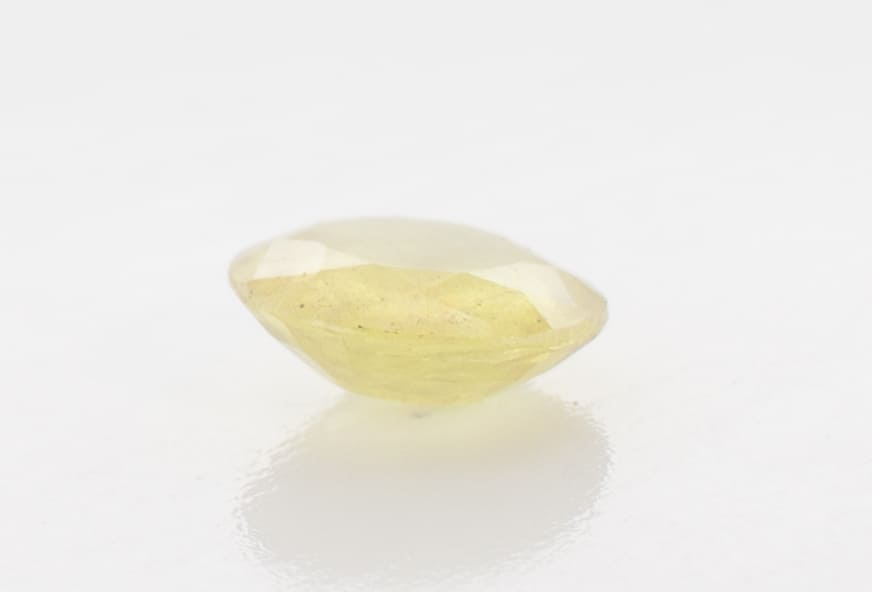 1.1ct Yellow Sapphire Cloud Round Shape (6.6x2.7x0 mm) Unheated gemstone from Sri Lanka