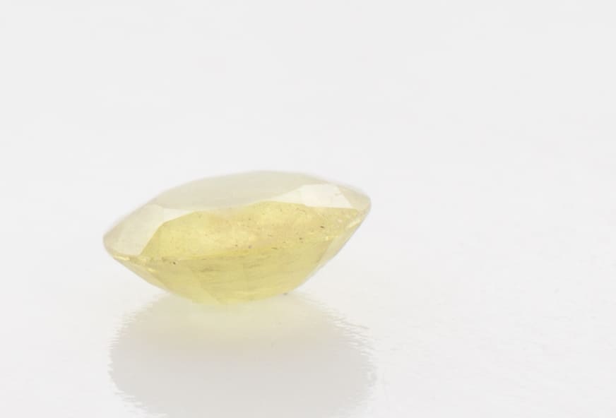 1.1ct Yellow Sapphire Cloud Round Shape (6.6x2.7x0 mm) Unheated gemstone from Sri Lanka