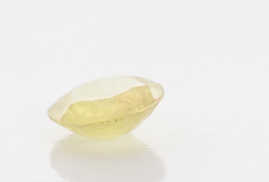 1.1ct Yellow Sapphire Cloud Round Shape (6.6x2.7x0 mm) Unheated gemstone from Sri Lanka