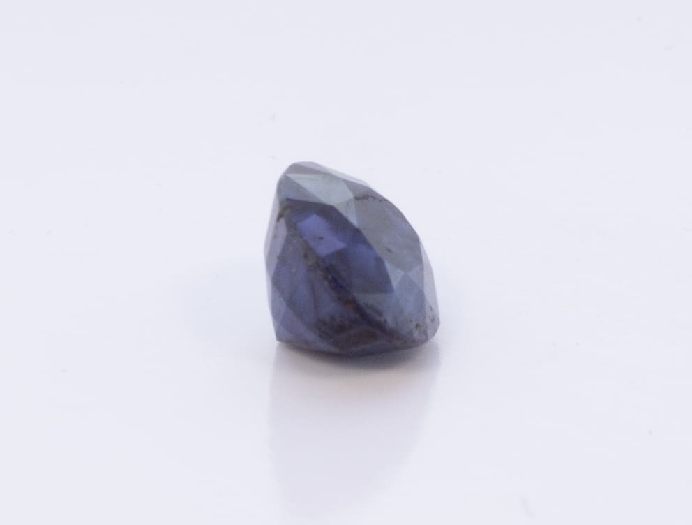 6.5ct Blue Sapphire VVS Oval Shape (11x9.6x7 mm) Heated gemstone from Sri Lanka