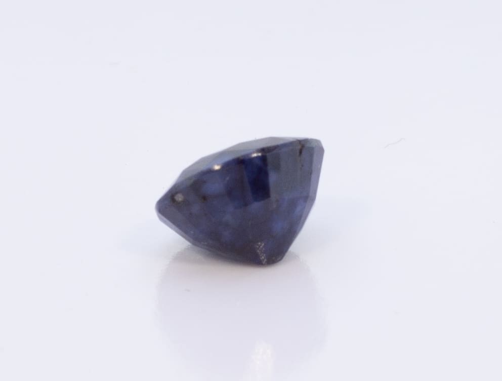 6.5ct Blue Sapphire VVS Oval Shape (11x9.6x7 mm) Heated gemstone from Sri Lanka