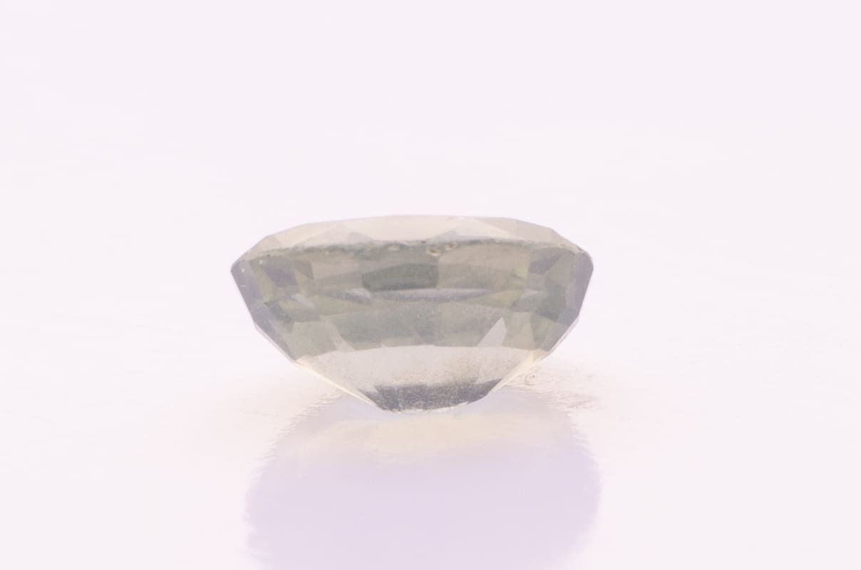 2.5ct Dark Olive Green Peridot VVS Oval Shape (8.3x6.4x4.3 mm) Unheated gemstone from Sri Lanka