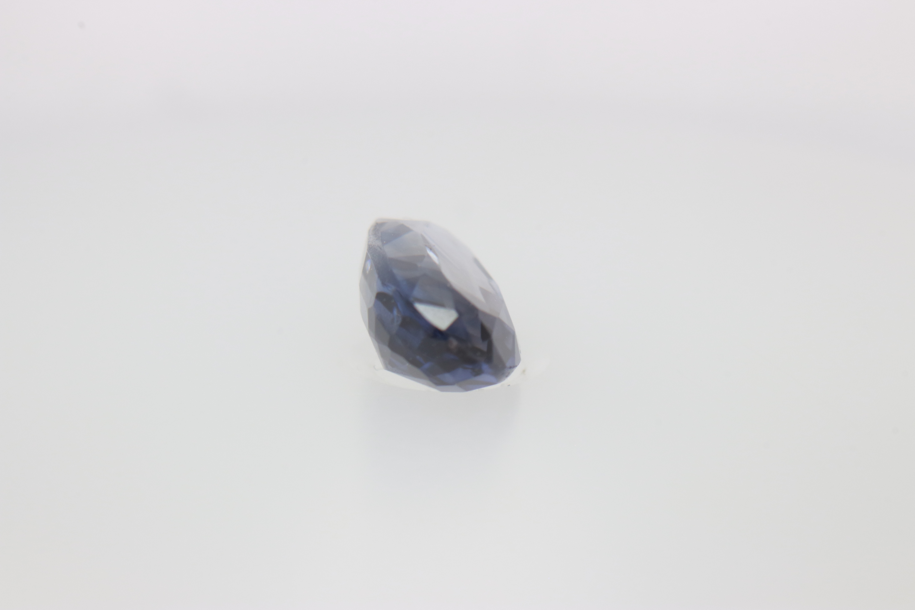 0.5ct Dodger Blue Spinel VVS1 Oval Shape (7.6x4.1x2.8 mm) Unheated gemstone from Sri Lanka