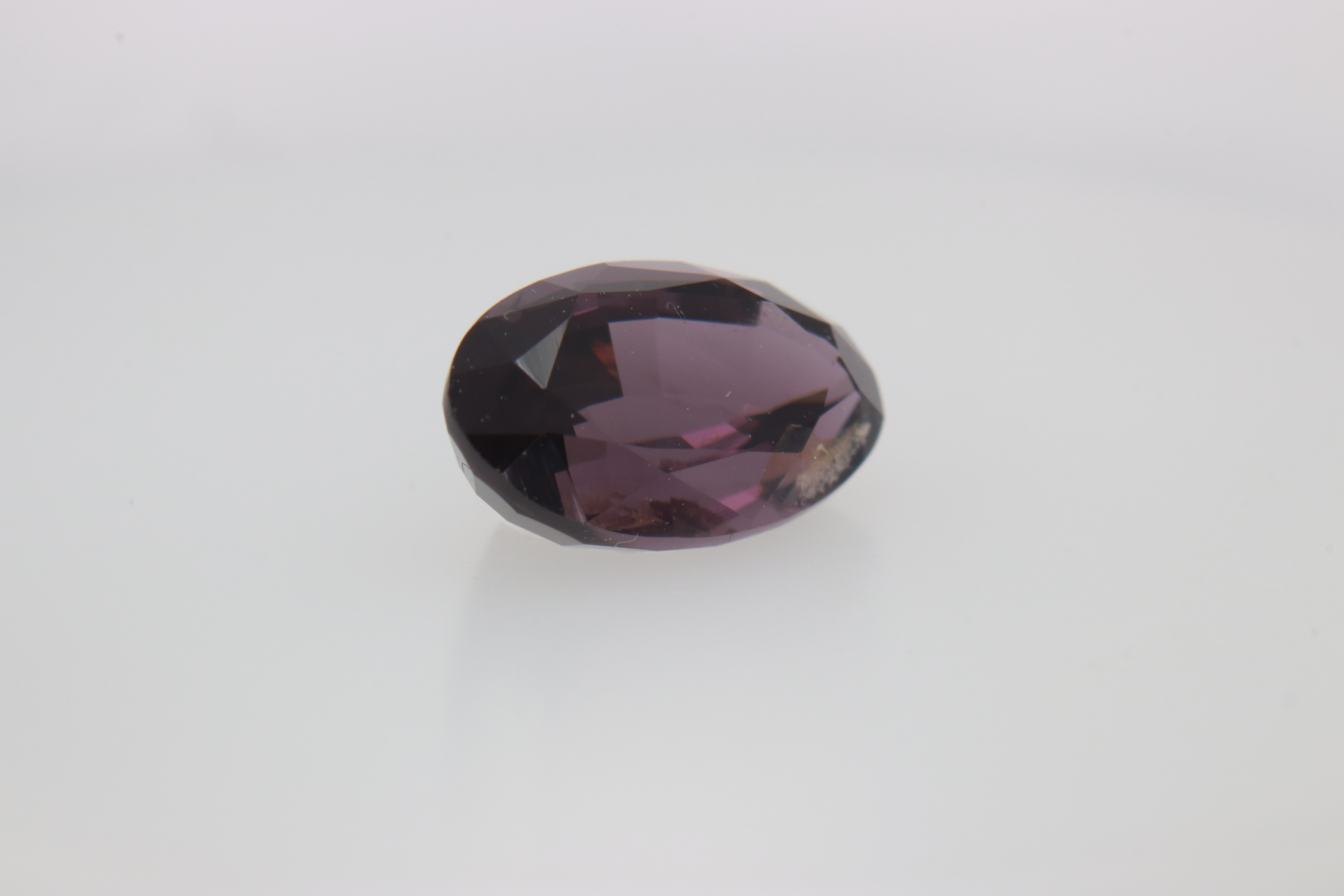 1.25ct Purple Spinel SI1 Oval Shape (7.9x5x3.8 mm) Unheated gemstone from Sri Lanka