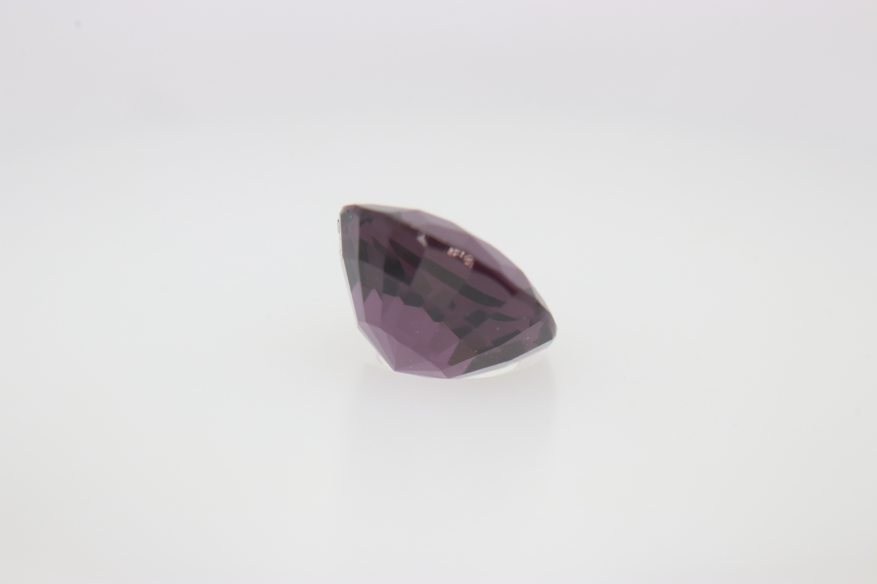 1ct Purple Spinel VVS Round Shape (5.9x3.5x0 mm) Unheated gemstone from Sri Lanka