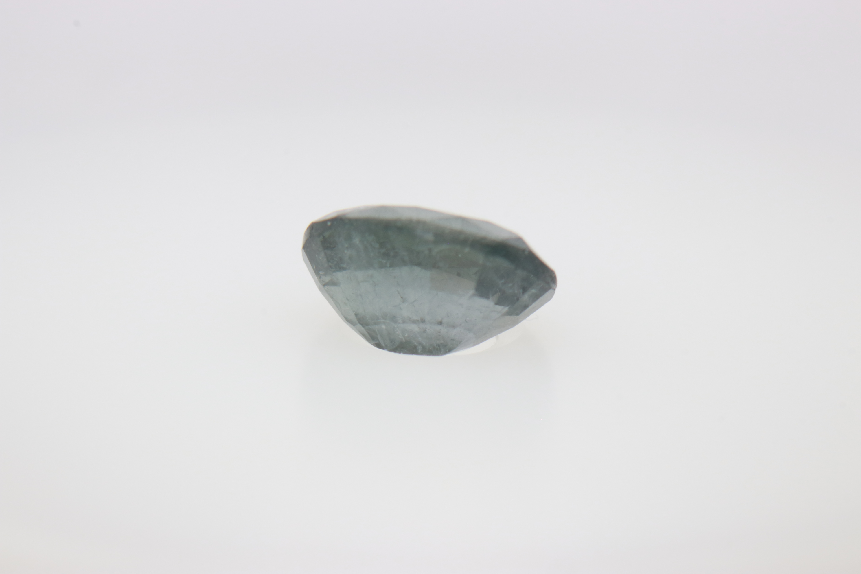 0.9ct White Spinel SI1 Oval Shape (6.7x5x3.5 mm) Unheated gemstone from Sri Lanka