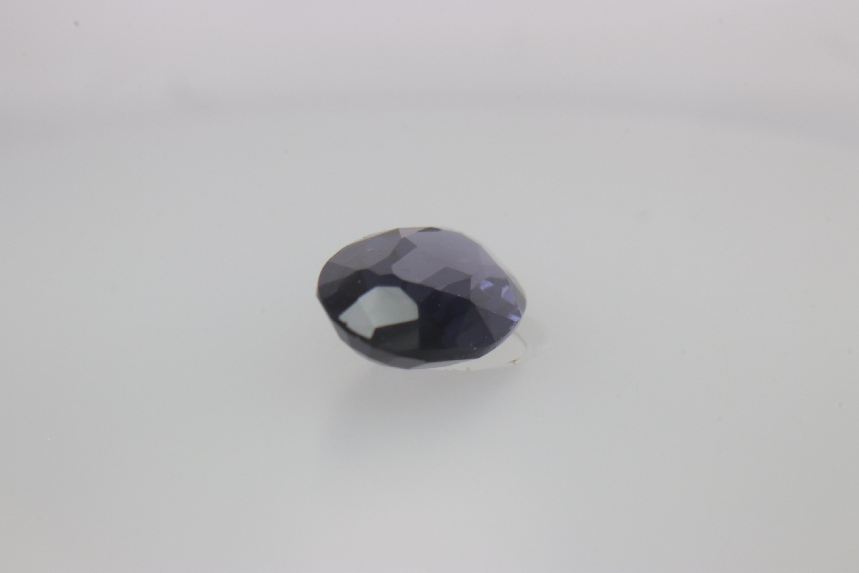 0.9ct Black Spinel VVS Oval Shape (8.1x4.7x2.4 mm) Unheated gemstone from Sri Lanka