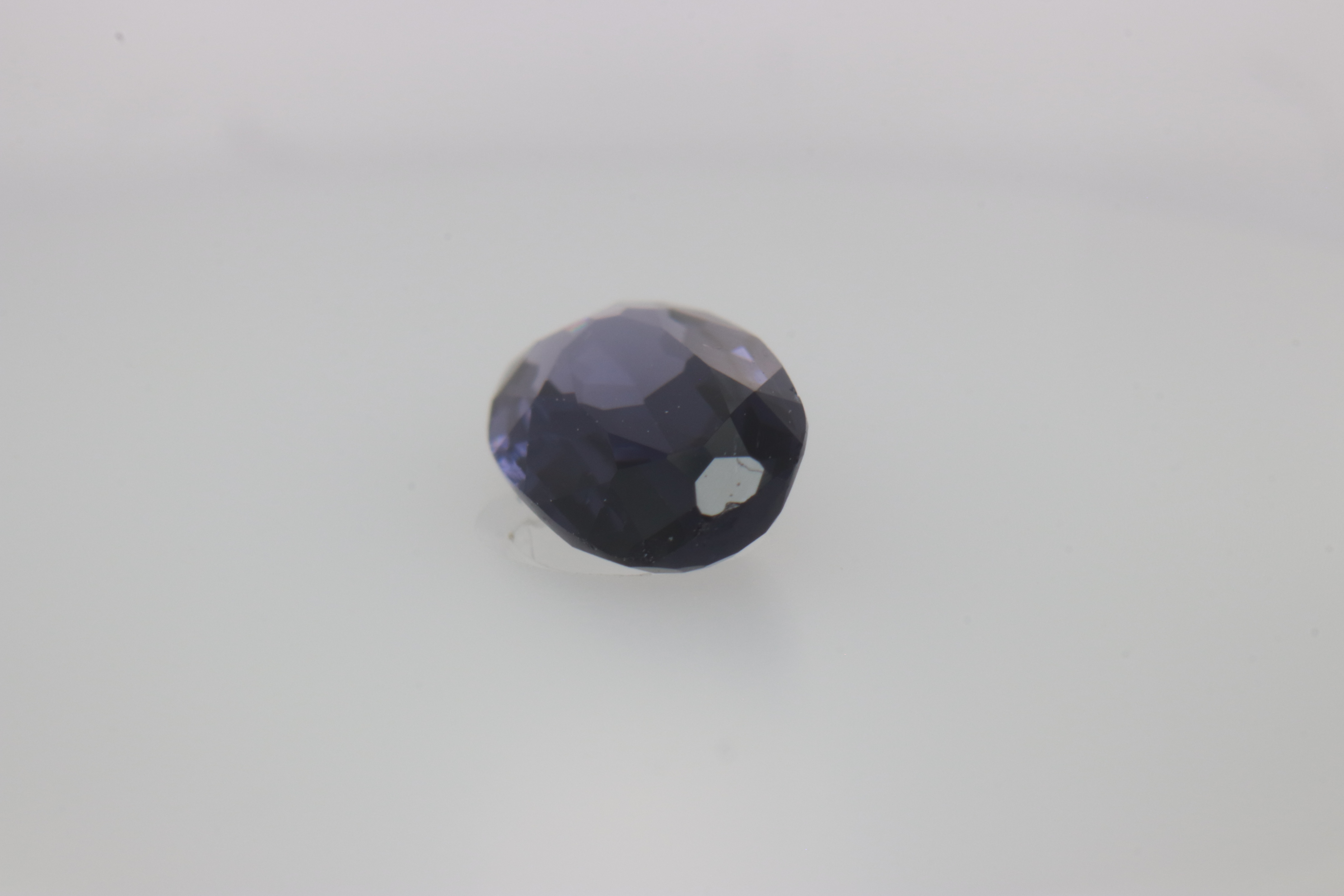 0.9ct Black Spinel VVS Oval Shape (8.1x4.7x2.4 mm) Unheated gemstone from Sri Lanka