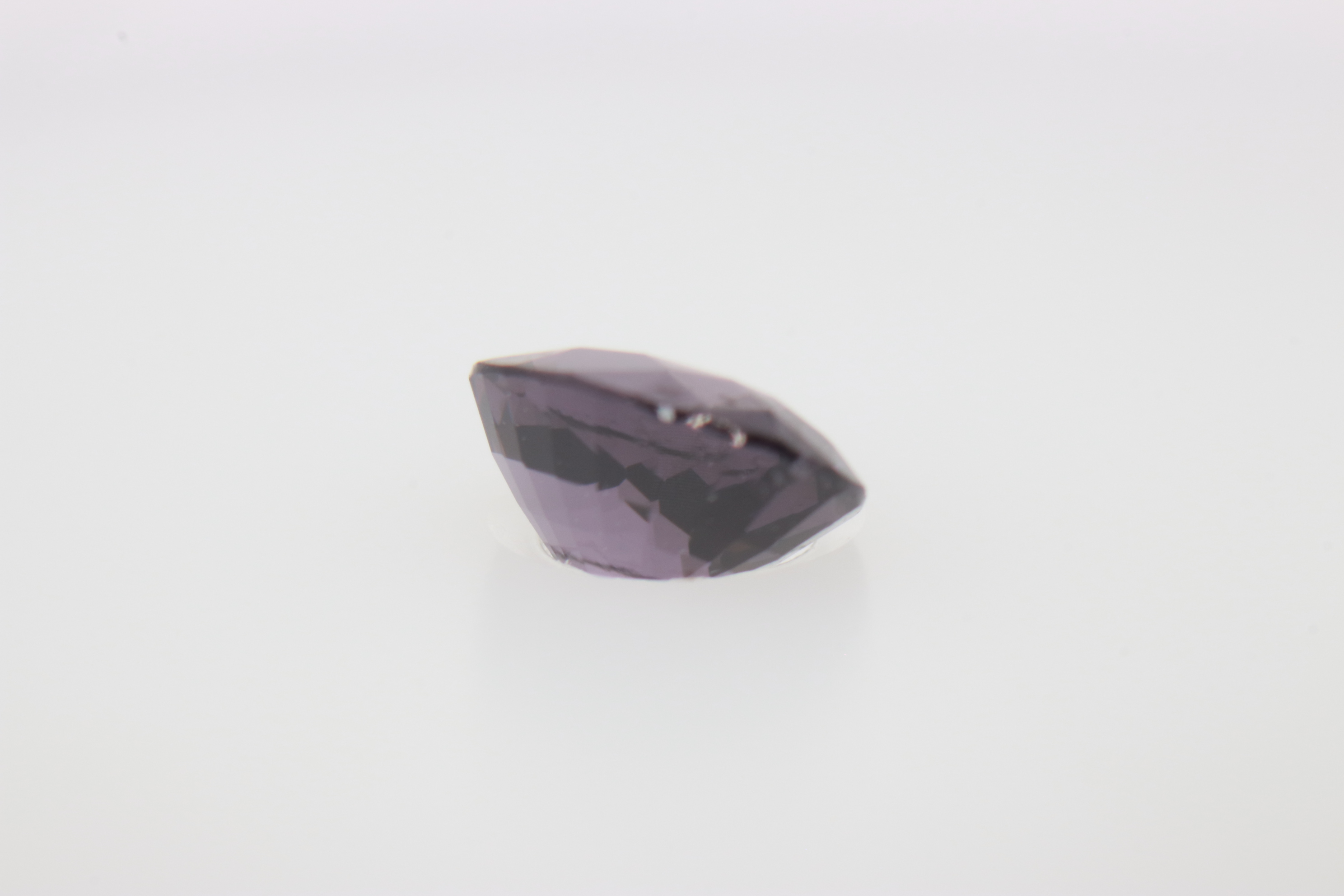 0.5ct Purple Spinel Vs1 Oval Shape (5.5x4.4x2.8 mm) Unheated gemstone from Sri Lanka