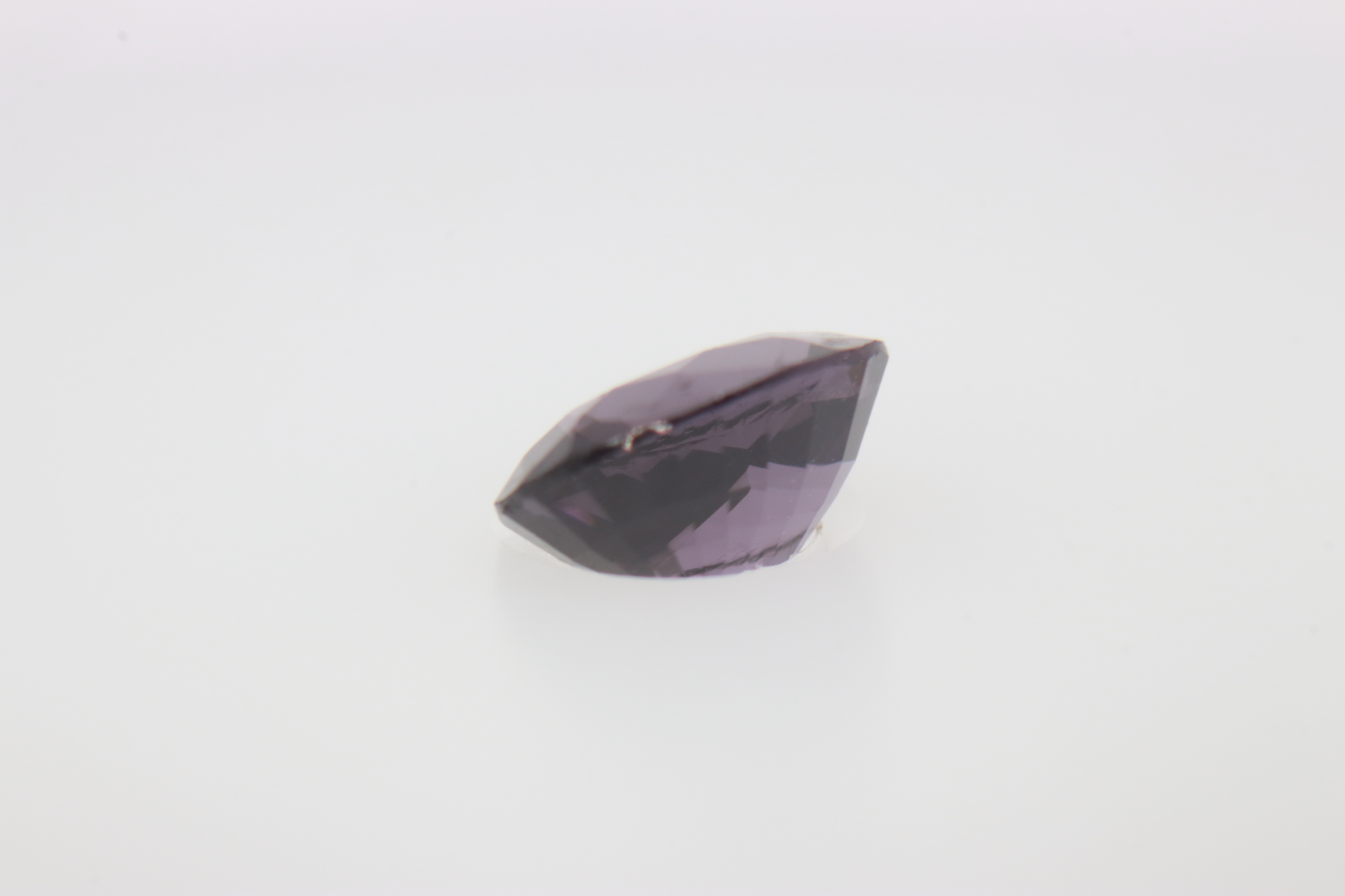0.5ct Purple Spinel Vs1 Oval Shape (5.5x4.4x2.8 mm) Unheated gemstone from Sri Lanka