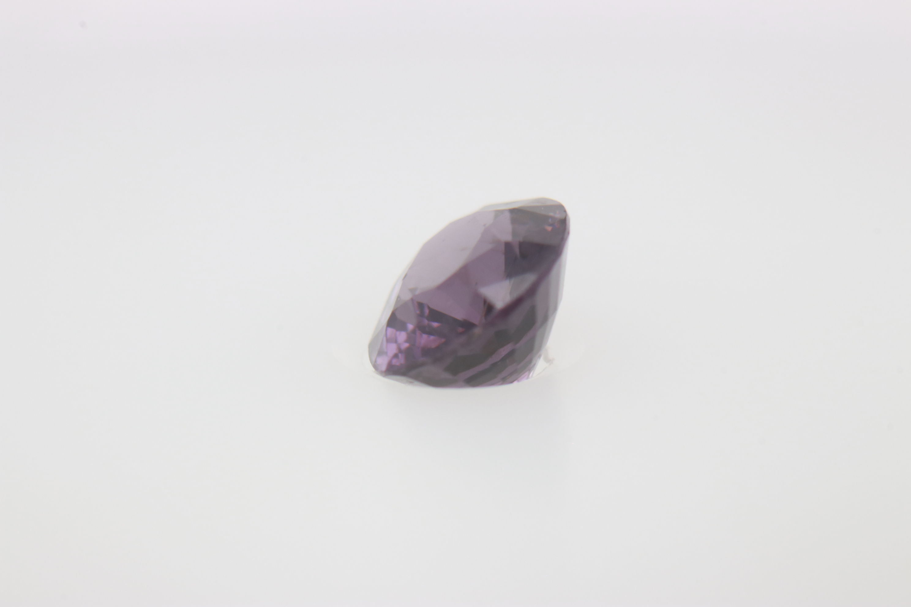 0.5ct Purple Spinel Vs1 Oval Shape (5.5x4.4x2.8 mm) Unheated gemstone from Sri Lanka