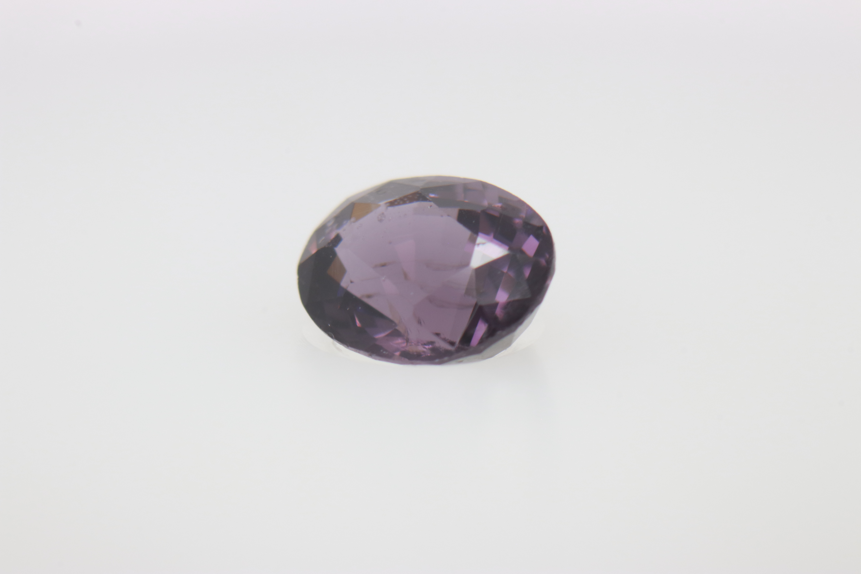 0.5ct Purple Spinel Vs1 Oval Shape (5.5x4.4x2.8 mm) Unheated gemstone from Sri Lanka