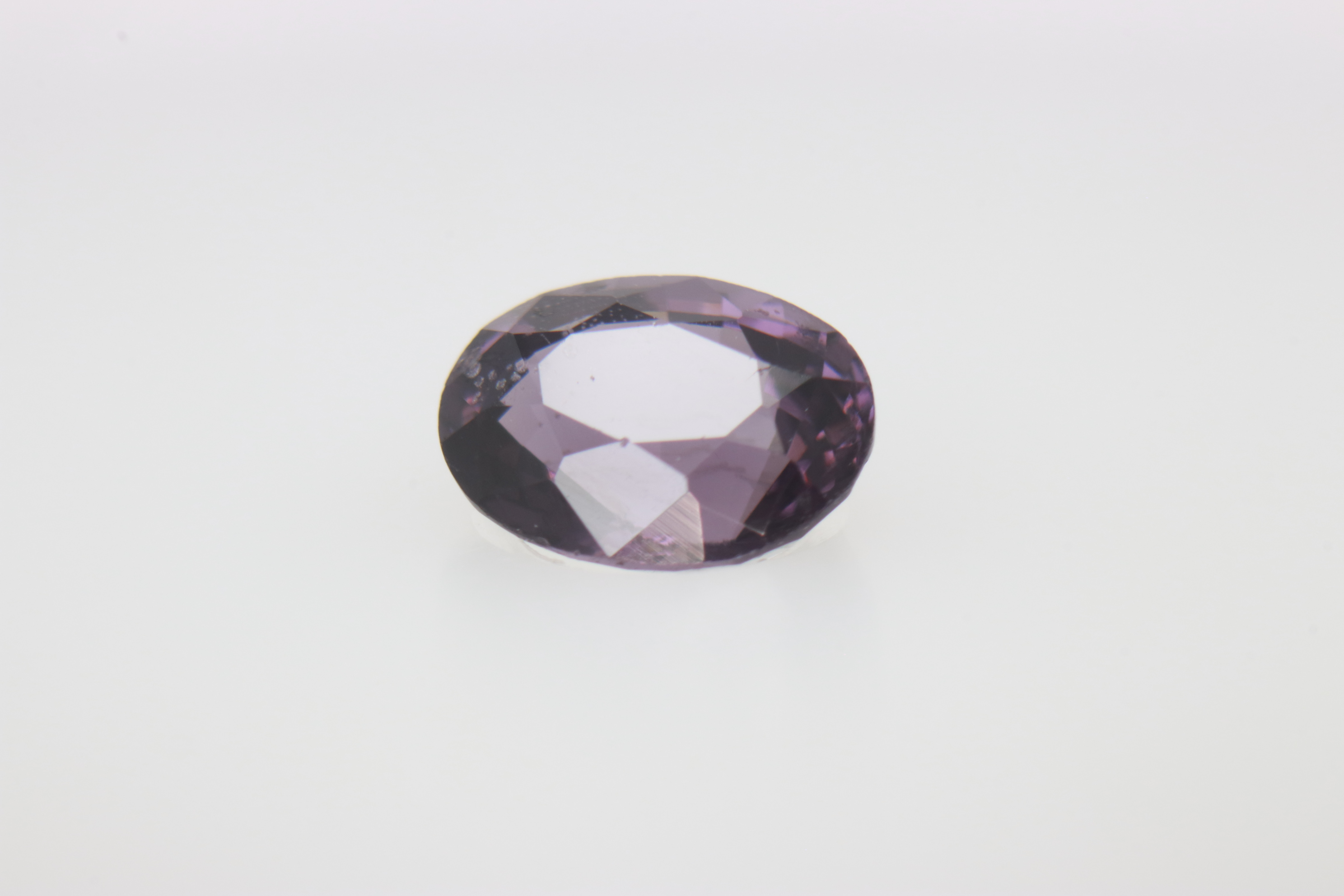 0.5ct Purple Spinel Vs1 Oval Shape (5.5x4.4x2.8 mm) Unheated gemstone from Sri Lanka