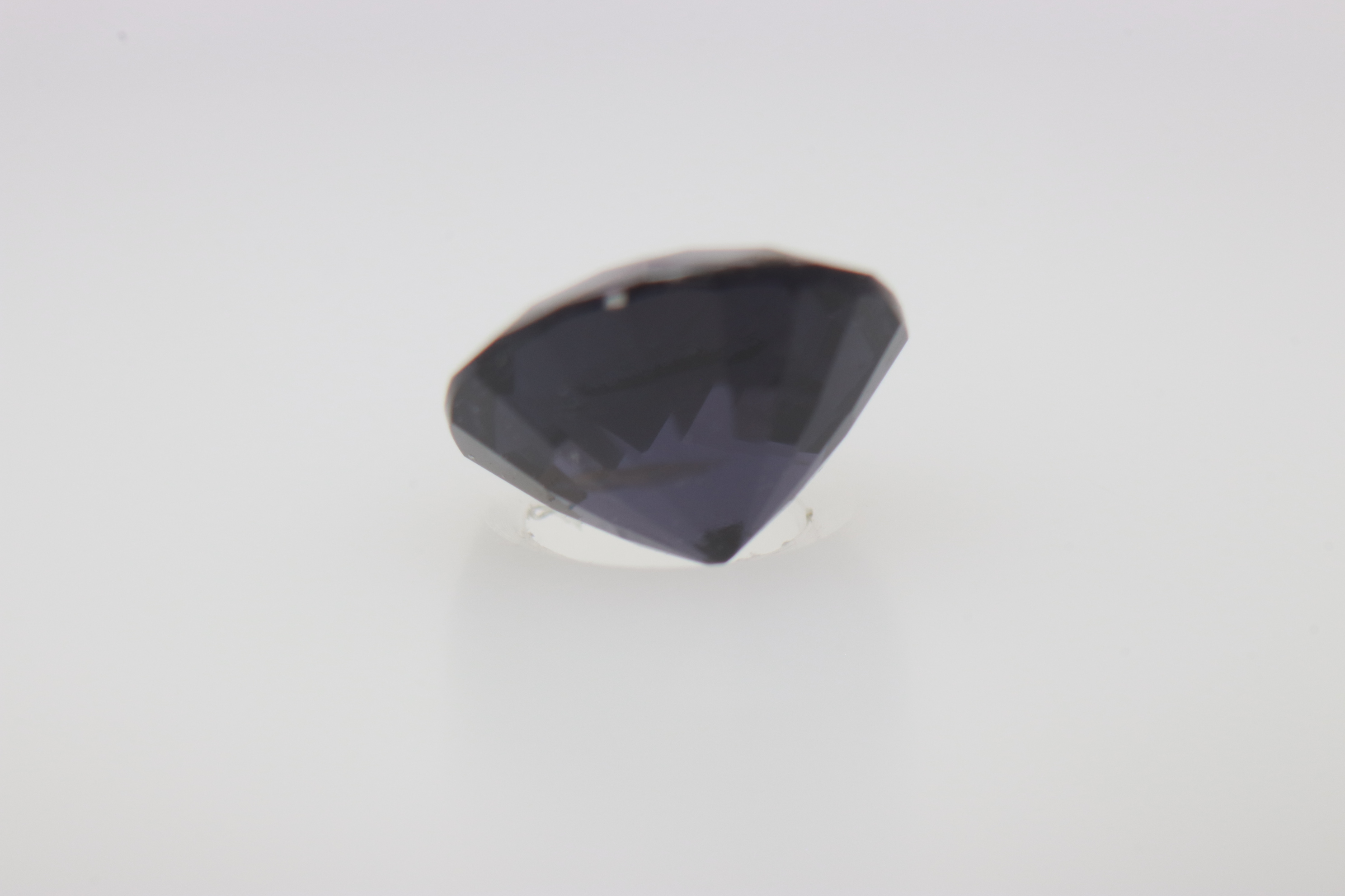 0.8ct Purple Spinel Vs Round Shape (0x5.9x3.6 mm) Unheated gemstone from Sri Lanka