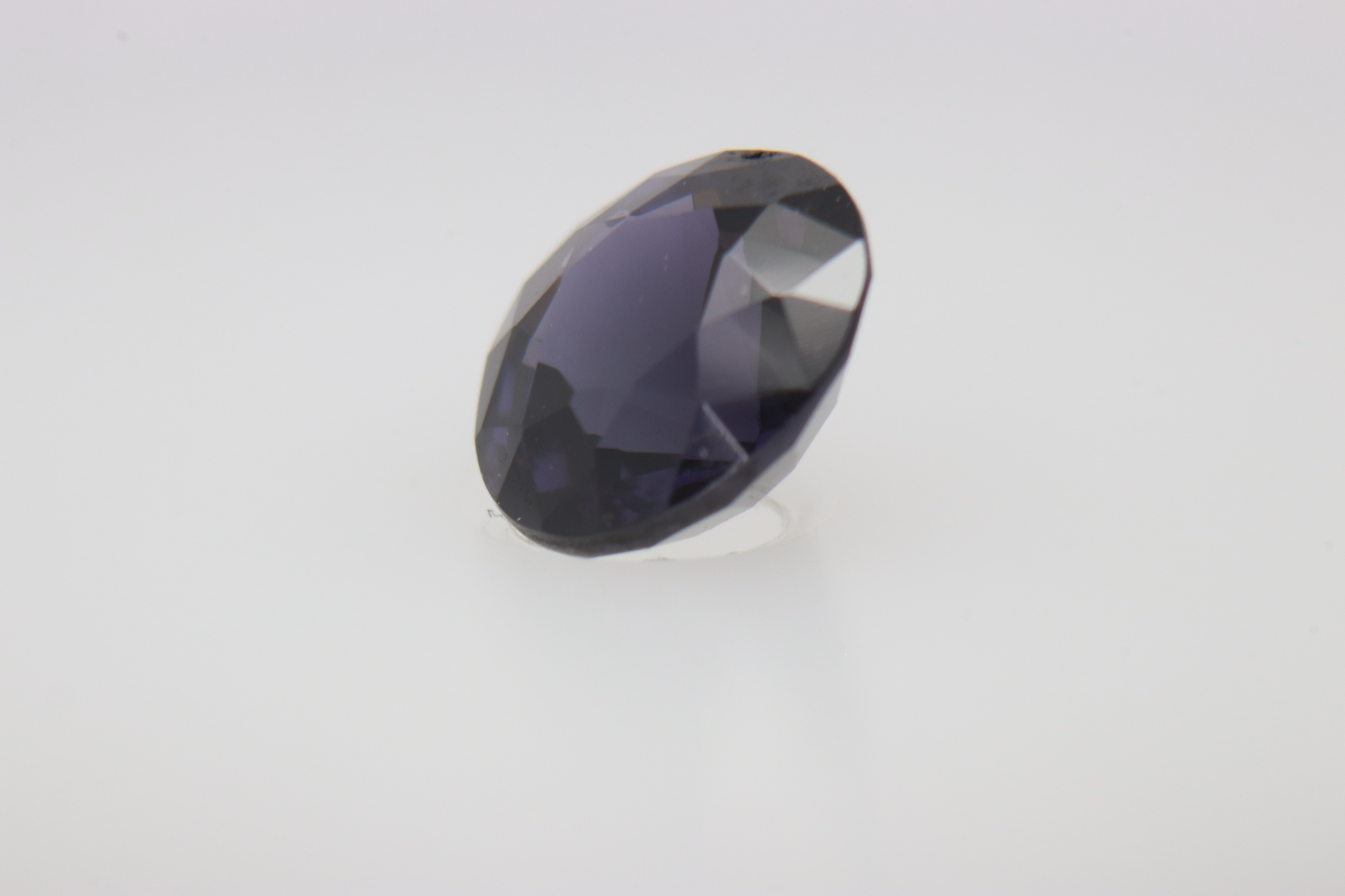 0.8ct Purple Spinel Vs Round Shape (0x5.9x3.6 mm) Unheated gemstone from Sri Lanka
