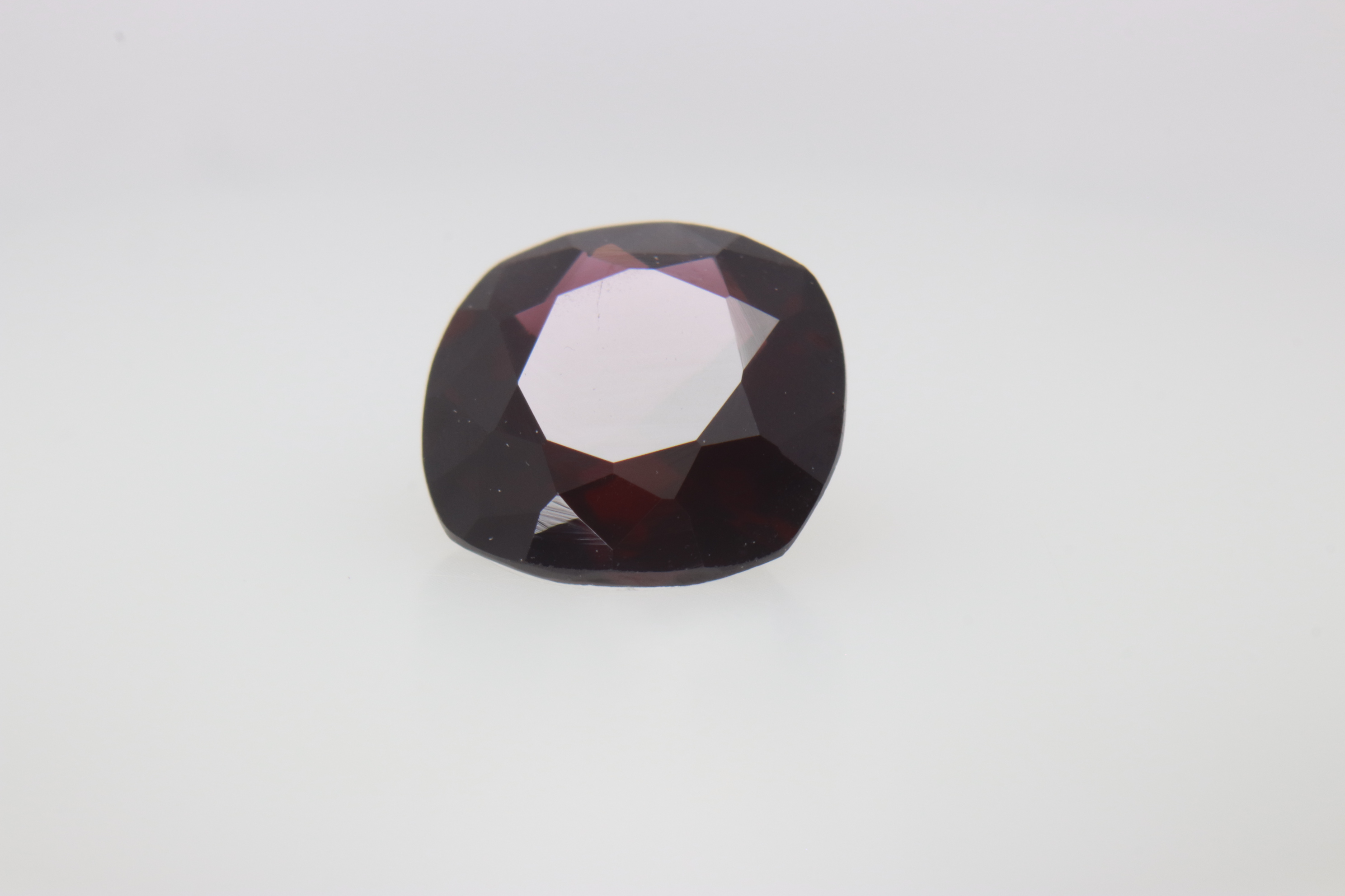 1.1ct Dark Red Spinel VVS1 Princess Shape (6.6x6.5x3.3 mm) Unheated gemstone from Sri Lanka