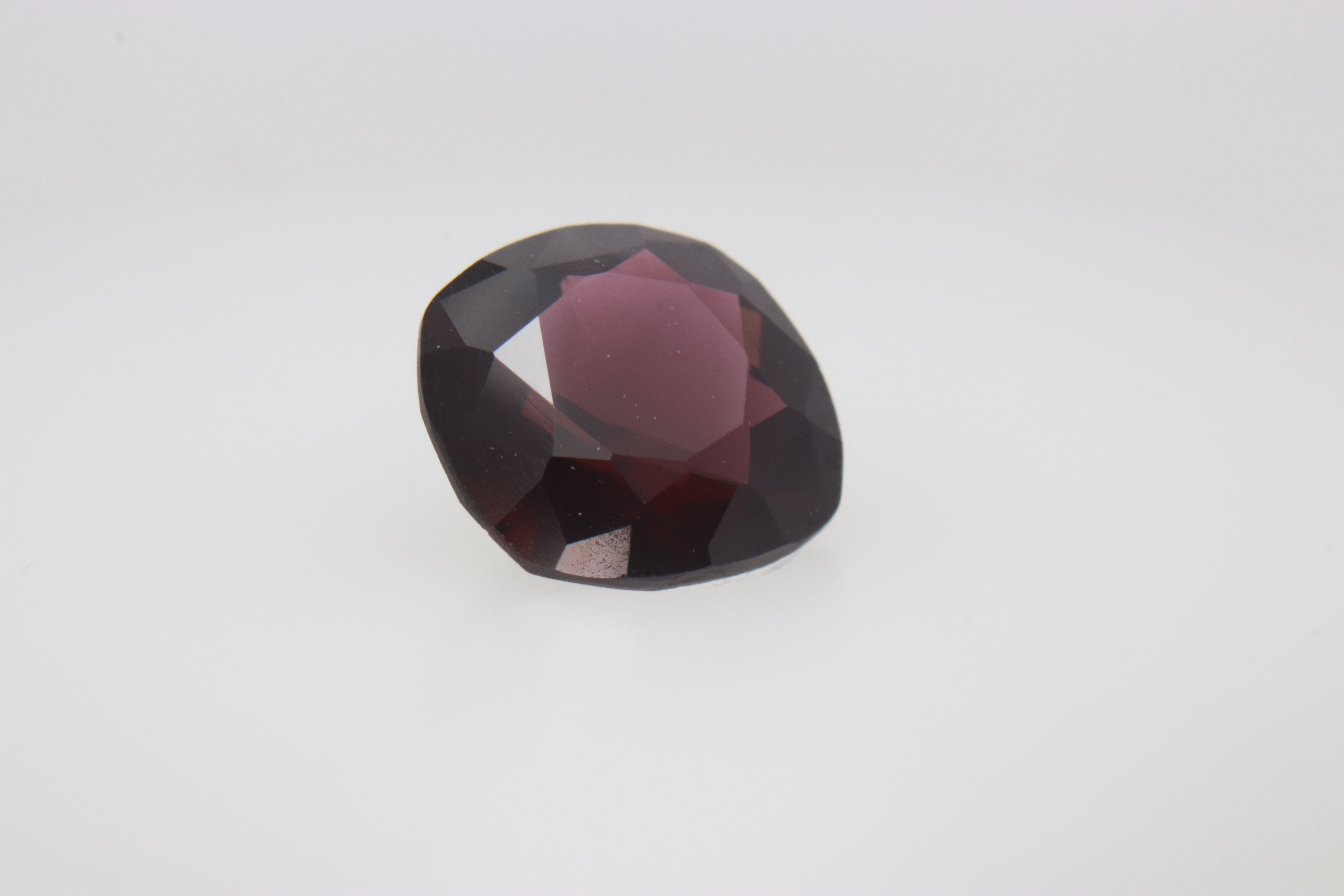 1.1ct Dark Red Spinel VVS1 Princess Shape (6.6x6.5x3.3 mm) Unheated gemstone from Sri Lanka
