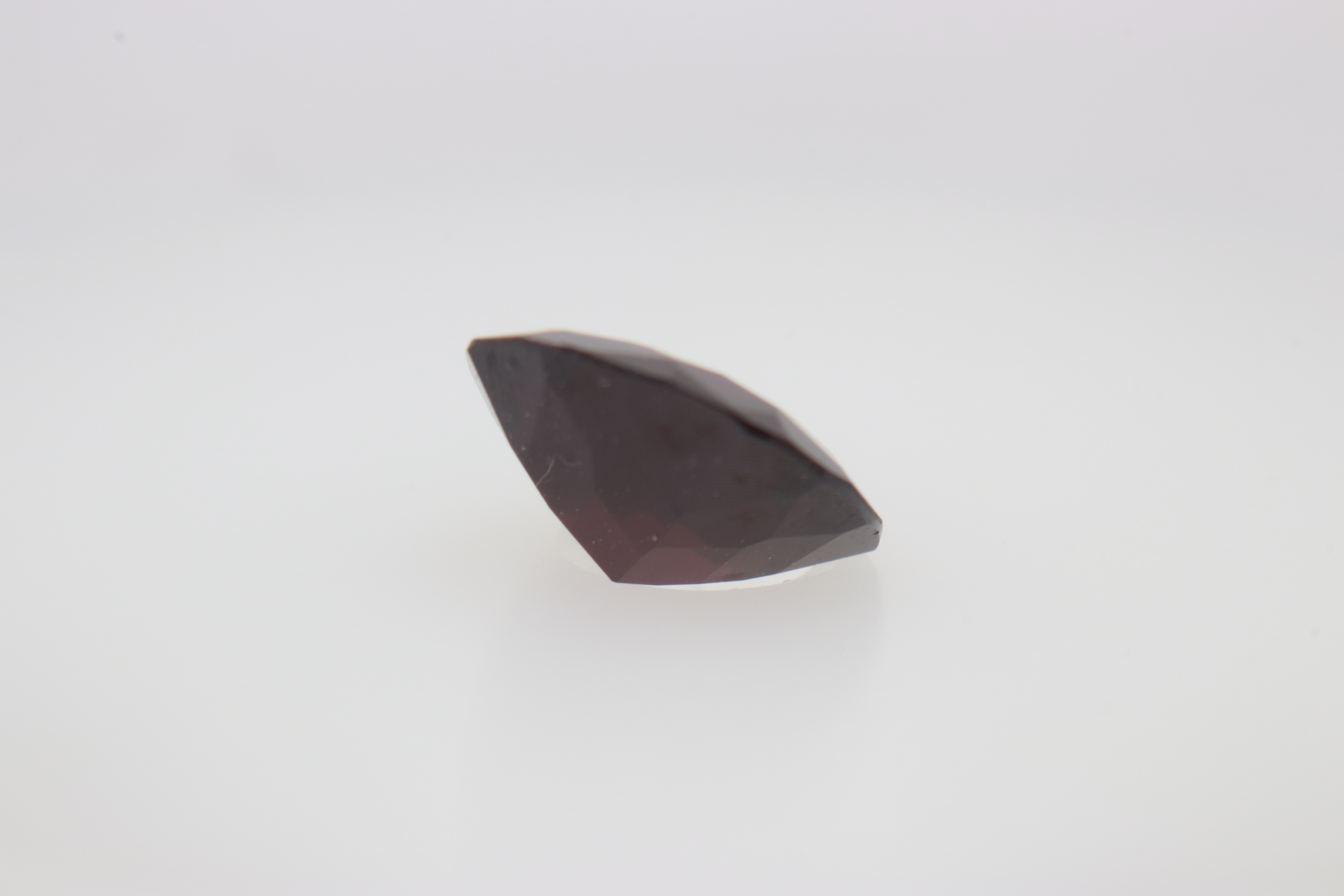 1.1ct Dark Red Spinel VVS1 Princess Shape (6.6x6.5x3.3 mm) Unheated gemstone from Sri Lanka