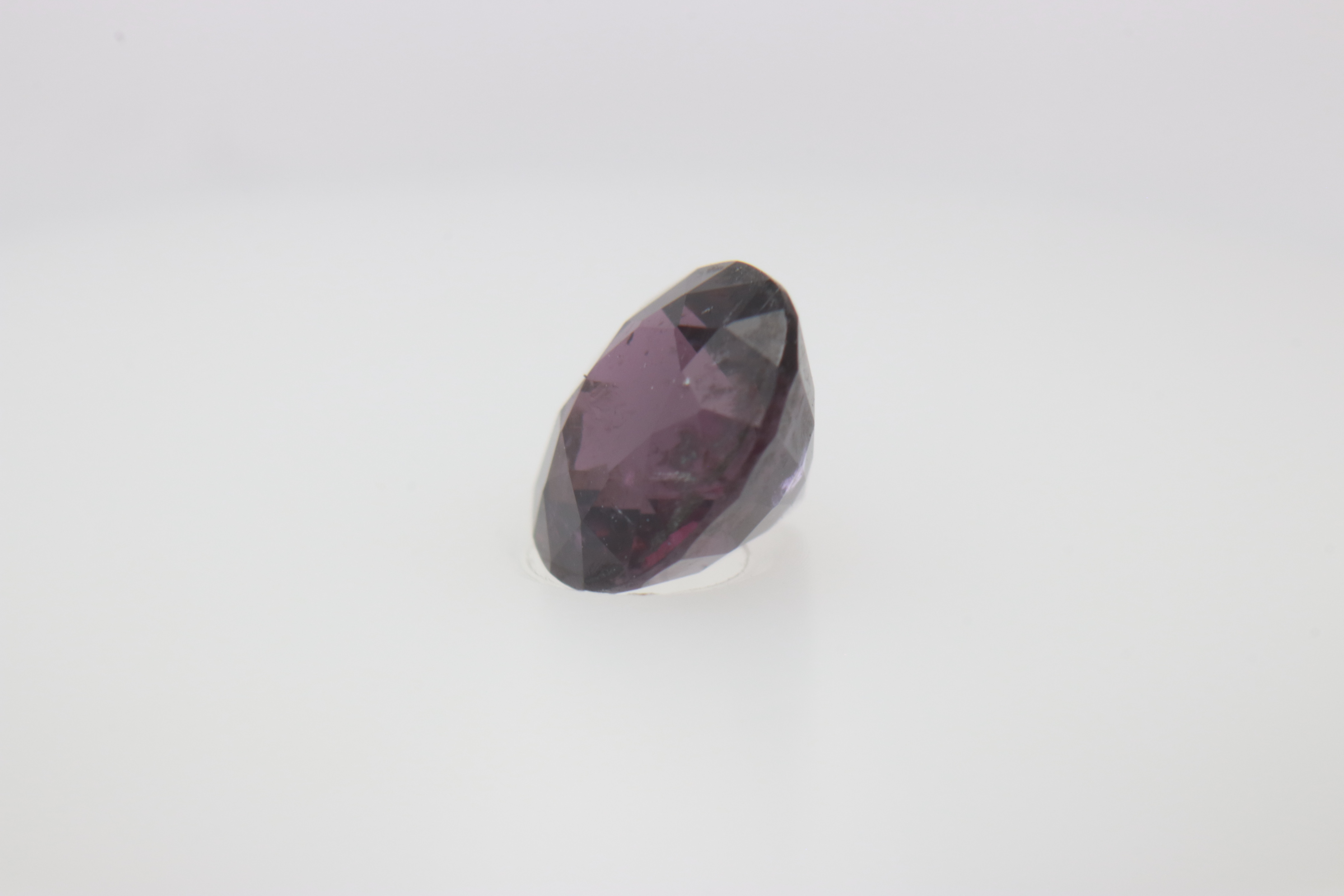 0.8ct Purple Spinel Vs Round Shape (0x5.4x3.8 mm) Unheated gemstone from Sri Lanka