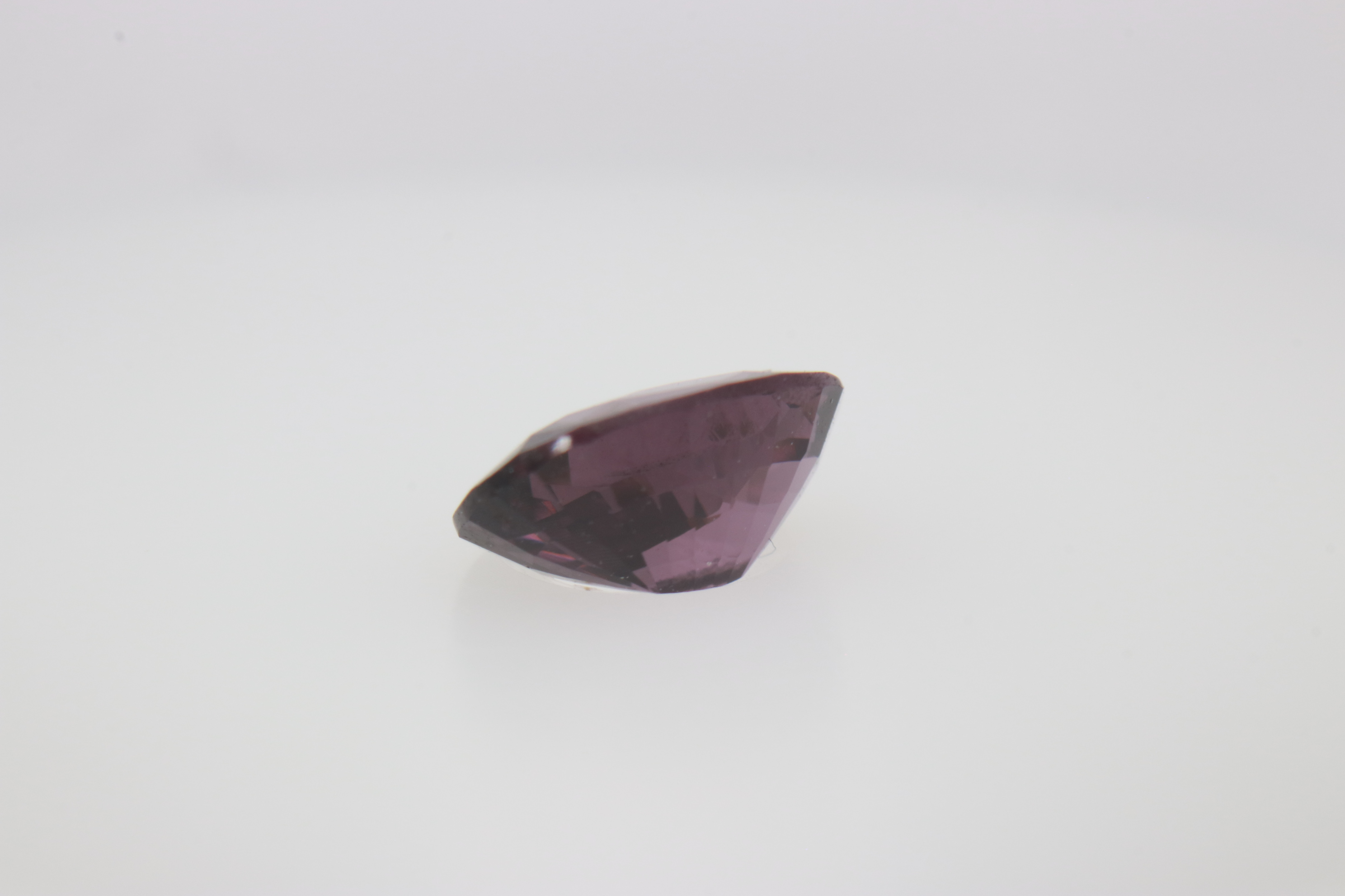 0.7ct Medium Purple Spinel Vs1 Oval Shape (6.7x5.1x3.2 mm) Unheated gemstone from Sri Lanka
